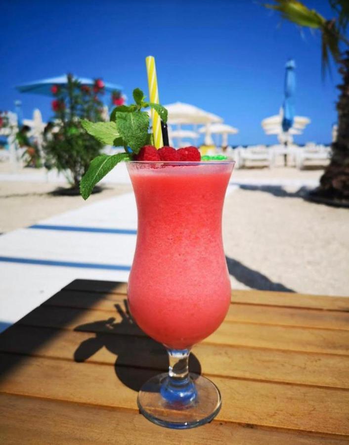 Lira Beach Studio Мамая Екстериор снимка